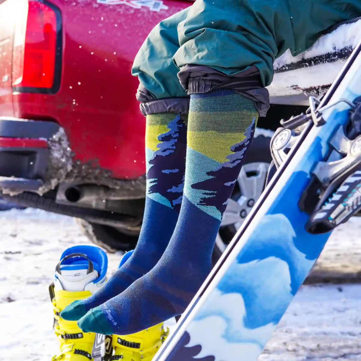 Men's Solstice Over-the-Calf Lightweight Ski & Snowboard Socks