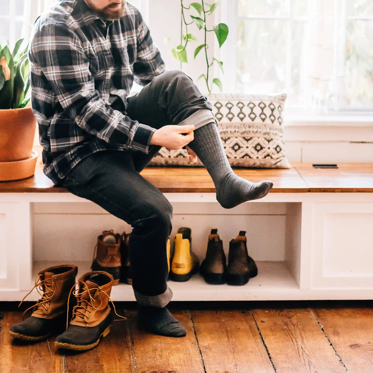 Men's The Standard Mid-Calf Lightweight Lifestyle Socks