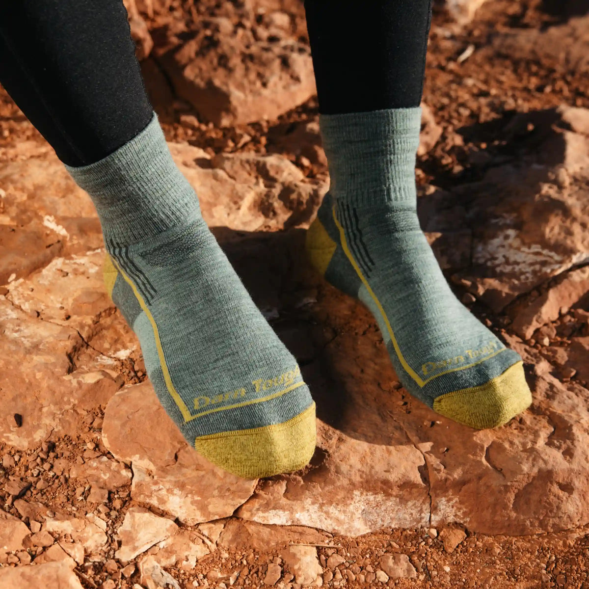 Women's Hiker Quarter Midweight Hiking Socks